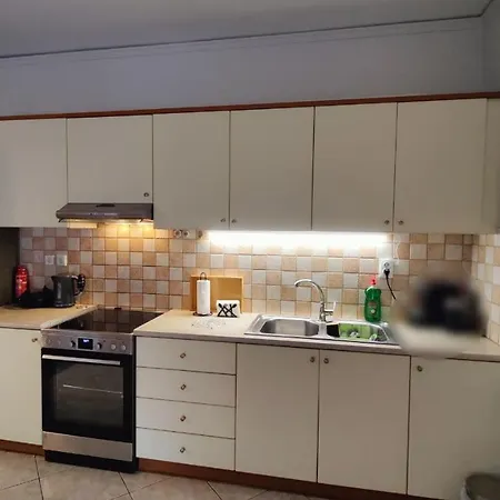 Artaki's Balcony Apartment *