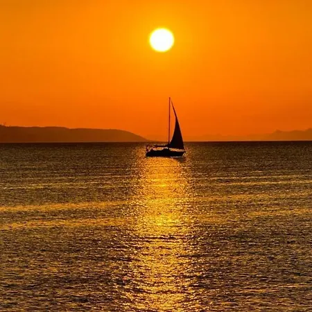 Artaki's Balcony Apartment